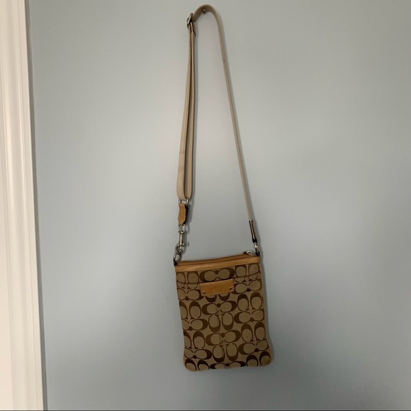 Coach Cross Body bag - Picture 1 of 8